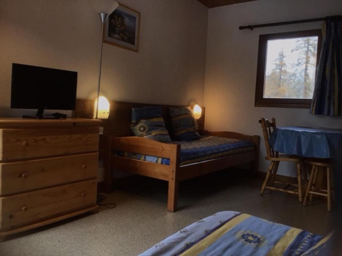 Les Arolles Apartment *